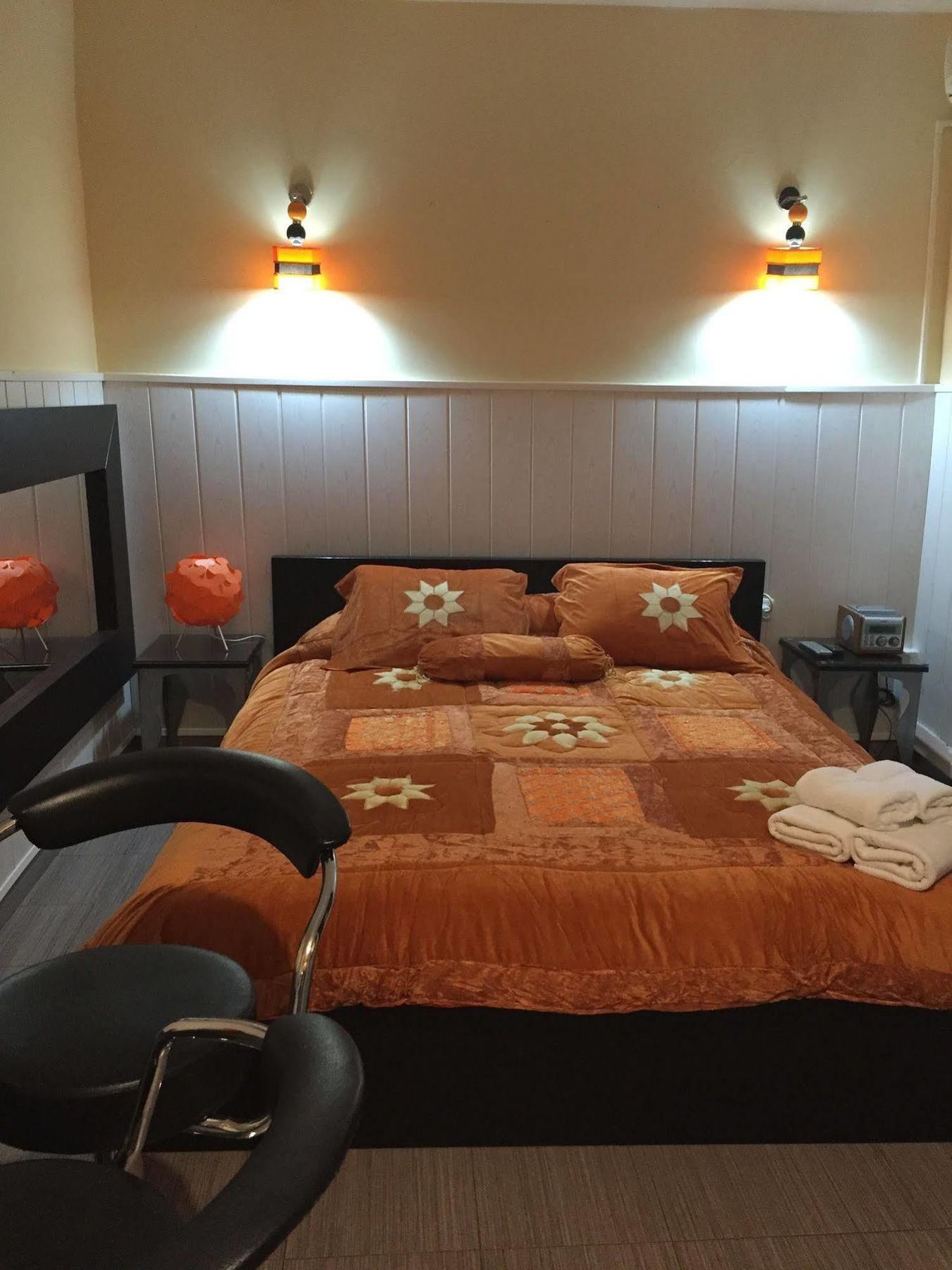 Hostal Oxum Madrid Exterior foto